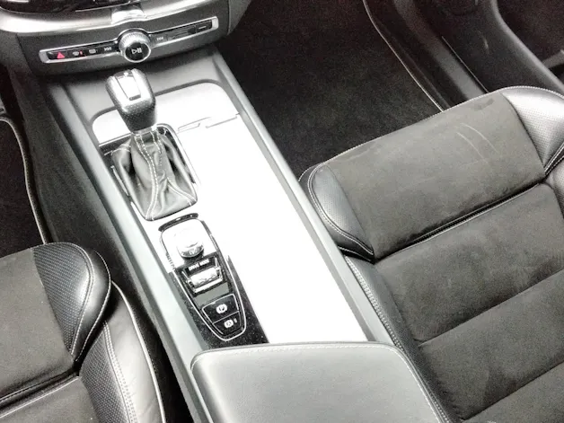 Volvo XC60 2.0 T6 R-Design AWD