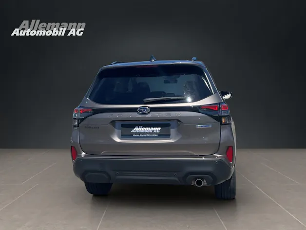Subaru Forester Station 2.0i e-Boxer Luxury