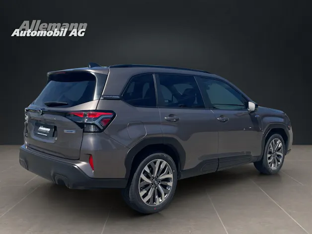 Subaru Forester Station 2.0i e-Boxer Luxury