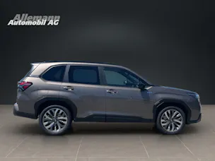 Subaru Forester Station 2.0i e-Boxer Luxury