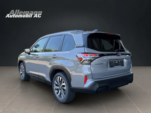 Subaru Forester Station 2.0i e-Boxer Luxury