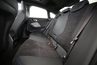 https://vehicle.imgix.net/4334207/534363d8-e741-4906-880b-4e39255e9edb.jpg