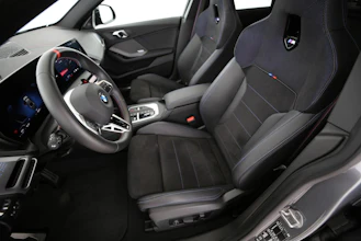 https://vehicle.imgix.net/4334207/87a36989-7a81-426a-8cec-bcd228cd52cb.jpg