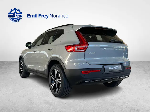 VOLVO XC40 2.0 B3 MH Plus Dark