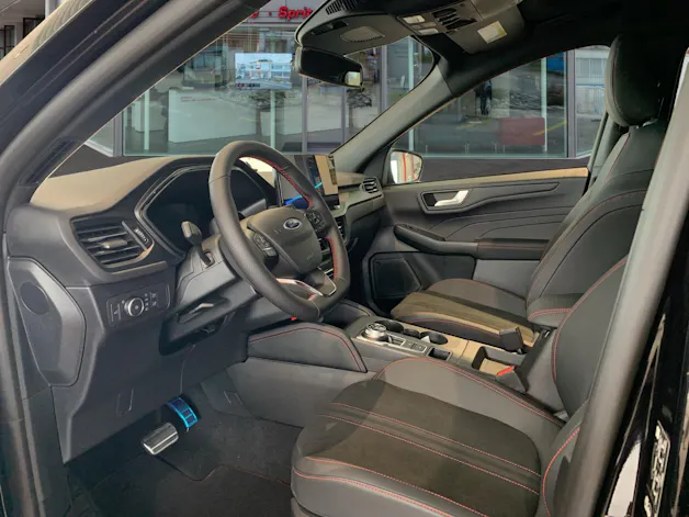 Ford Kuga 2.5 Hybrid ST-Line X 4x4