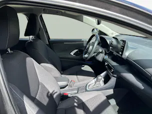 Toyota Yaris 1.5 VVT-i HSD Trend