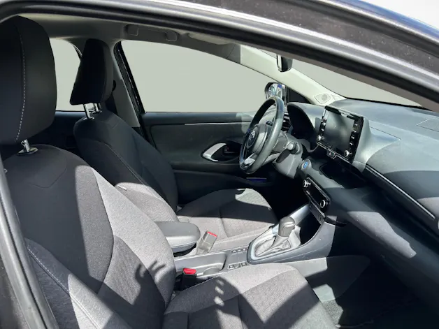 Toyota Yaris 1.5 VVT-i HSD Trend