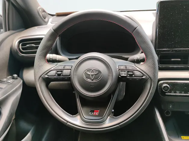 Toyota Yaris 1.5 VVT-i HSD GR Sport