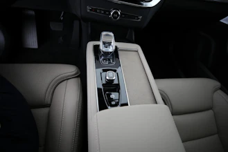 https://vehicle.imgix.net/4334344/27aa478d-b63f-4039-b99b-e7d7c9668394.jpg
