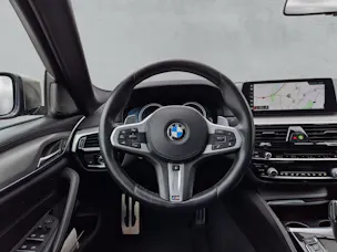 BMW M550i xDrive (CH)