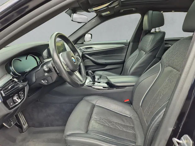 BMW M550i xDrive (CH)