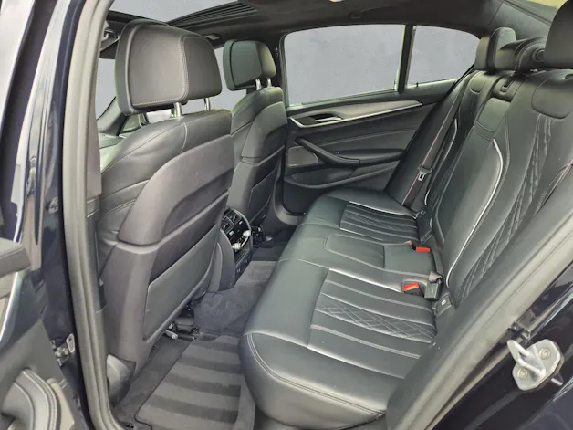 BMW M550i xDrive (CH)
