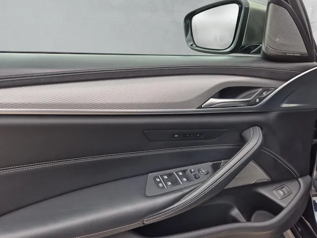 BMW M550i xDrive (CH)
