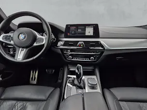 BMW M550i xDrive (CH)
