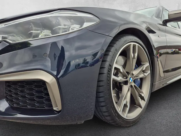 BMW M550i xDrive (CH)
