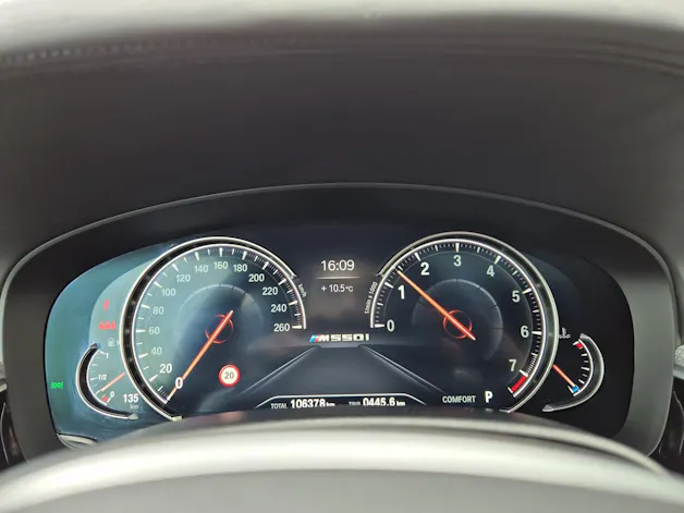 BMW M550i xDrive (CH)