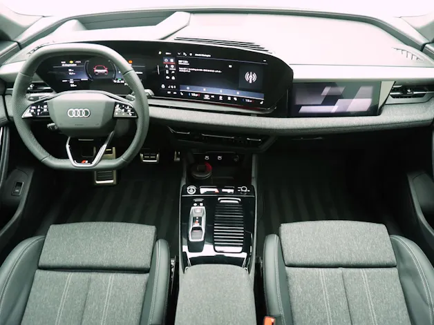 Audi Q6 e-tron S line quattro