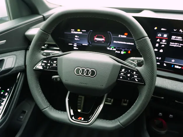 Audi Q6 e-tron S line quattro