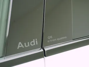 Audi Q6 e-tron S line quattro