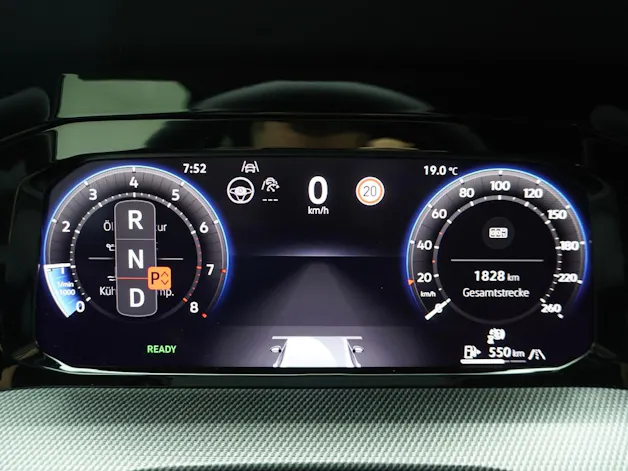 VW Golf 8.5 1.5 eTSI DSG R-Line