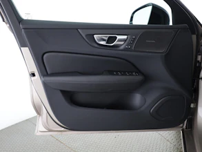 https://vehicle.imgix.net/4334545/15d879f9-4903-41bc-9674-ed868c804ff3.jpg