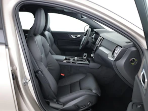 https://vehicle.imgix.net/4334545/40106aff-5df8-4dfc-b123-882e205ee470.jpg