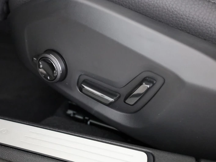 Fahrzeugbild VOLVO V60