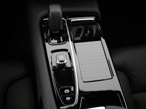 Fahrzeugbild VOLVO V60 2.0 T6 TE Ultra Dark eAWD