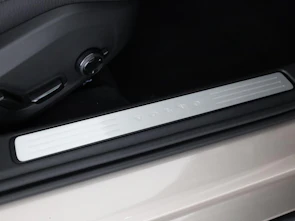 Fahrzeugbild VOLVO V60 2.0 T6 TE Ultra Dark eAWD