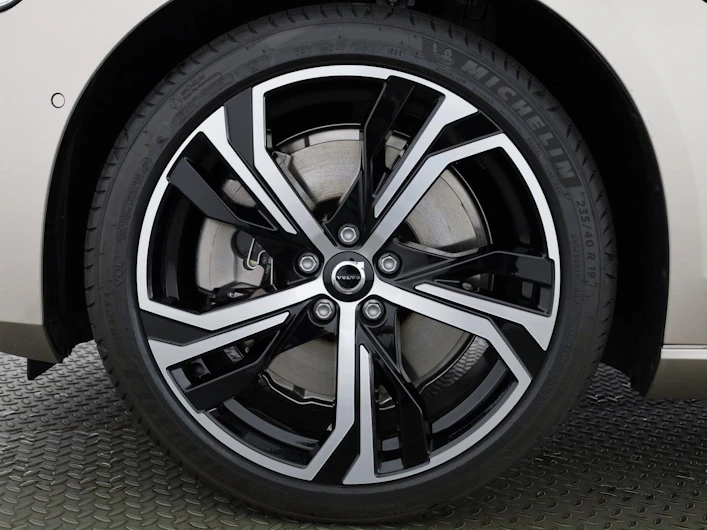 Fahrzeugbild VOLVO V60
