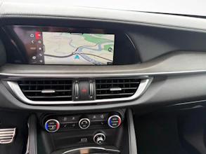https://vehicle.imgix.net/4334564/9cb730f2-3b0e-4011-a9af-d27f532f02f0.jpg