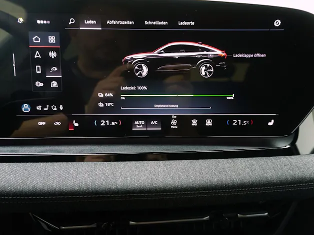 Audi Q6 e-tron Sportback S line quattro