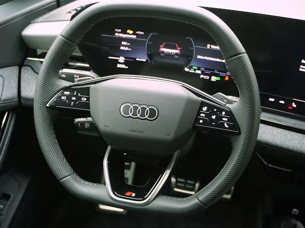 Audi Q6 e-tron Sportback S line quattro