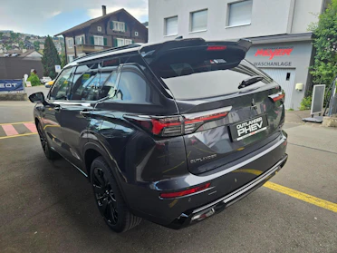 MITSUBISHI OUTLANDER 3