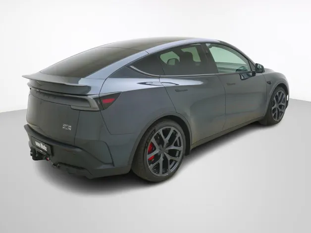 Tesla Model Y Performance AWD