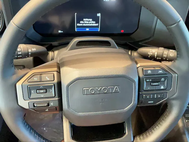Toyota Land Cruiser 2.8 D 48V Invincible