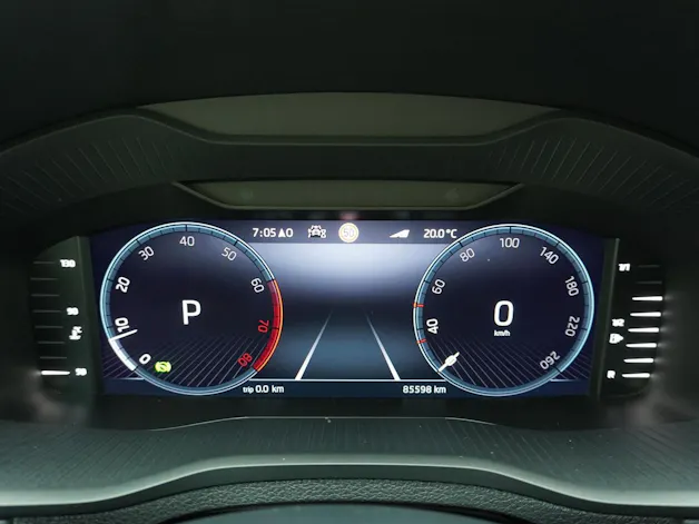 SKODA Karoq 1.5 TSI DSG Sport Line