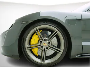 PORSCHE Taycan Turbo
