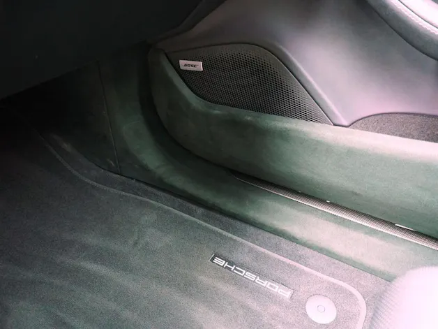 PORSCHE Taycan Turbo
