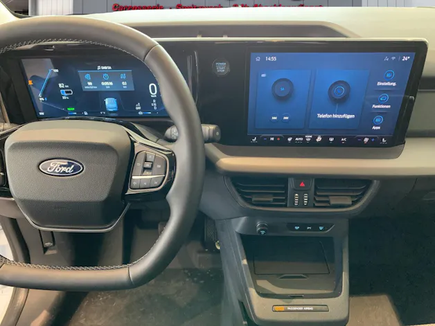 Ford E-Transit Courier Van Trend