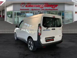 Ford E-Transit Courier Van Trend