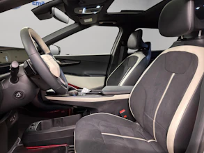 https://vehicle.imgix.net/4334721/129d510e-cbef-4be4-a650-f0a6a5b1d110.jpg