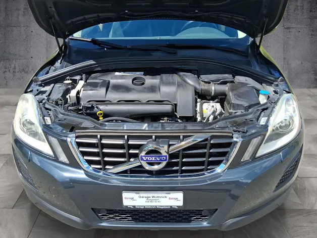 Volvo XC60 3.0 T6 Momentum AWD