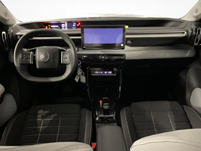 https://vehicle.imgix.net/4334756/d2068bd6-0fb9-4997-938b-a25da3d52475.jpg