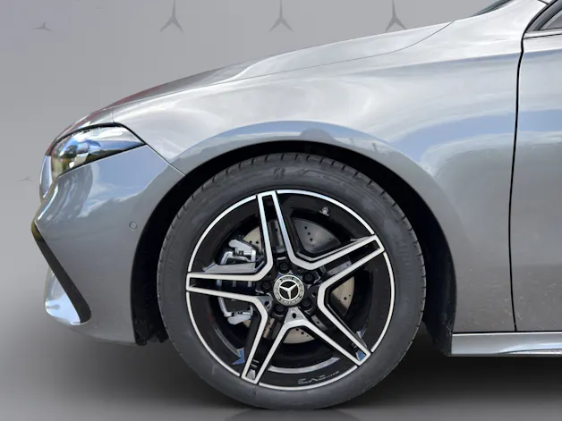 MERCEDES-BENZ A 220 AMG Line 4m