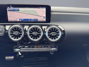 MERCEDES-BENZ A 220 AMG Line 4m