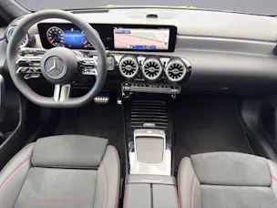 MERCEDES-BENZ A 220 AMG Line 4m