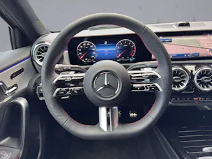 MERCEDES-BENZ A 220 AMG Line 4m