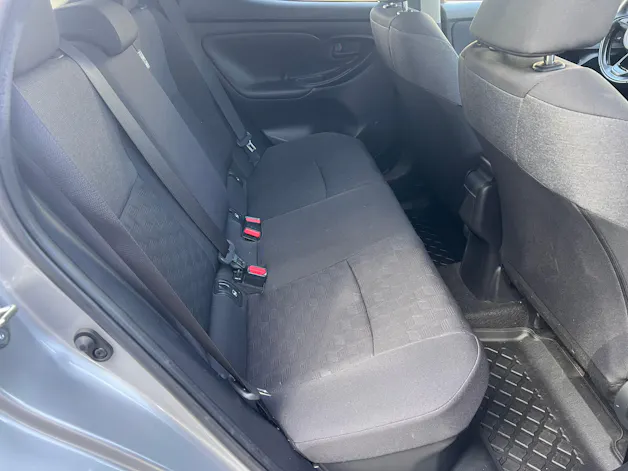 Toyota Yaris 1.5 VVT-i HSD Trend