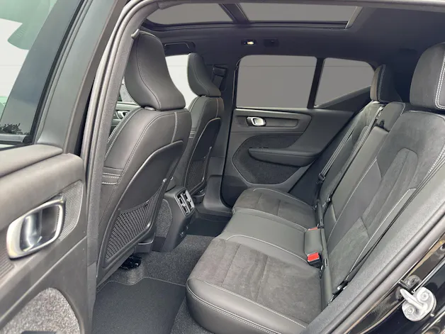 Volvo EX40 Twin Black Edition AWD